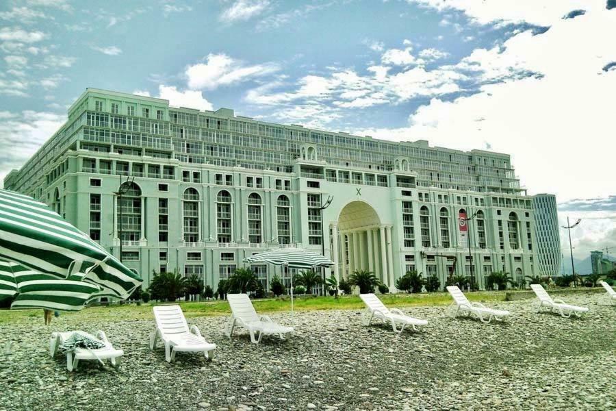 Apartments By The Sea Батуми Экстерьер фото