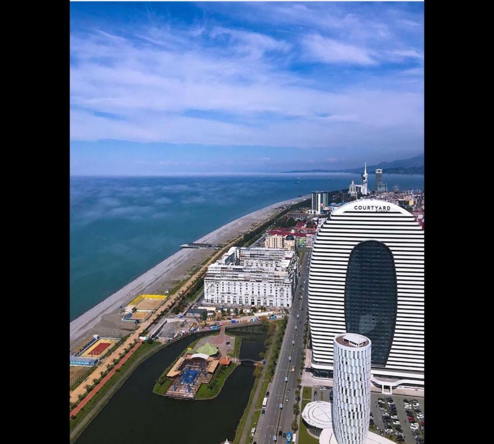 Apartments By The Sea Батуми Экстерьер фото